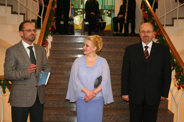 Roman Bessmertniy, Ambassador of the Ukraine in Belarus and Liubou Uladykouskaja, Vladimir Karyagin are conducting the event